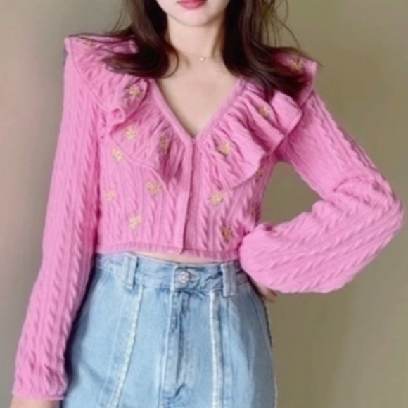 🆕ZARA BUBBLE GUM BARBIE PINK FLORAL CABLE-KNIT RUFFLED CROP CARDIGAN NWT SMALL - Picture 8 of 11